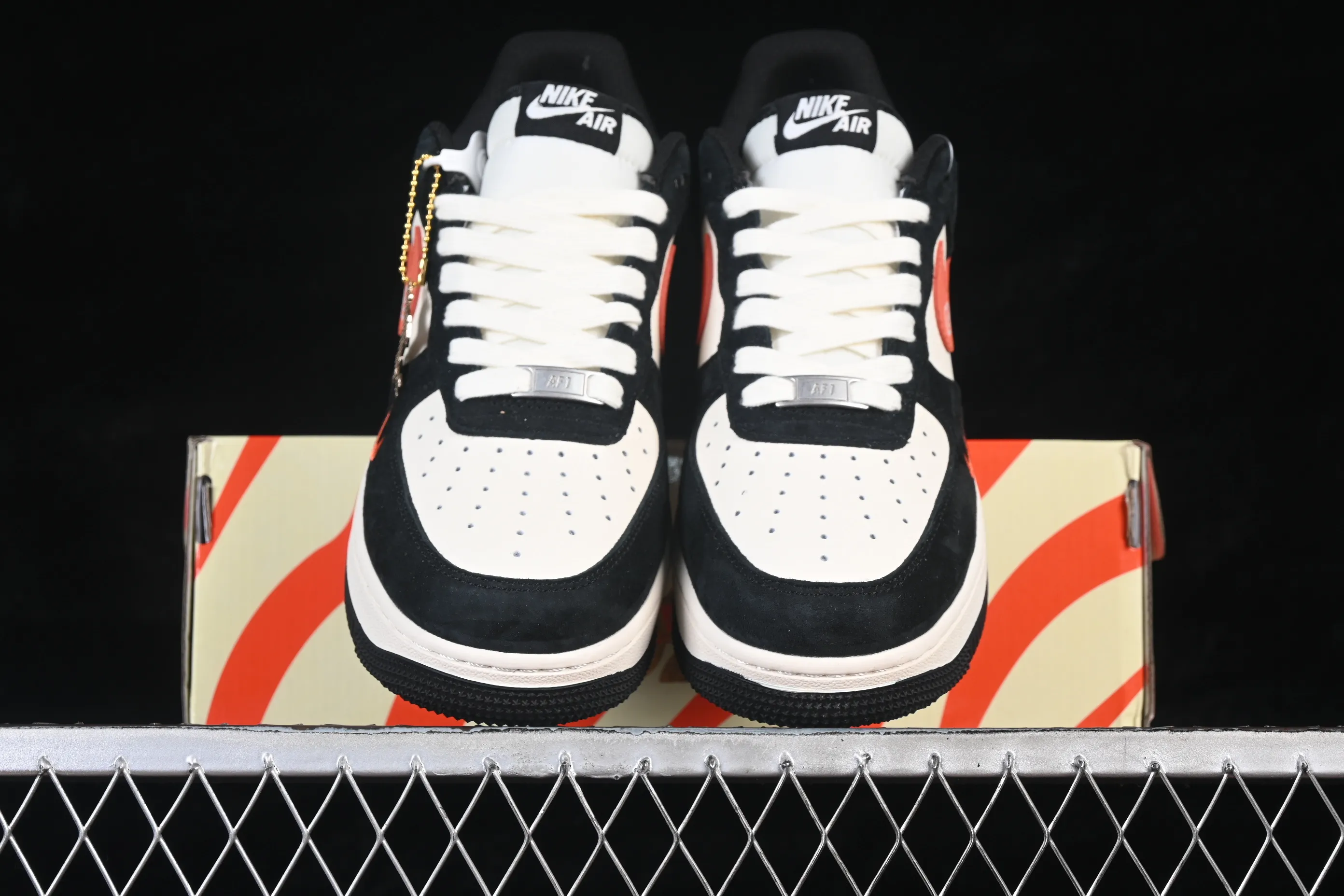 All categories Nk Air Force 1 Air Force series Nk Air Force 1 Low Air Force low-top Nike Air Force 1'07 Low Year of the Horse limited suede black Air Force 1 low-top casual sneakers XD0028-006